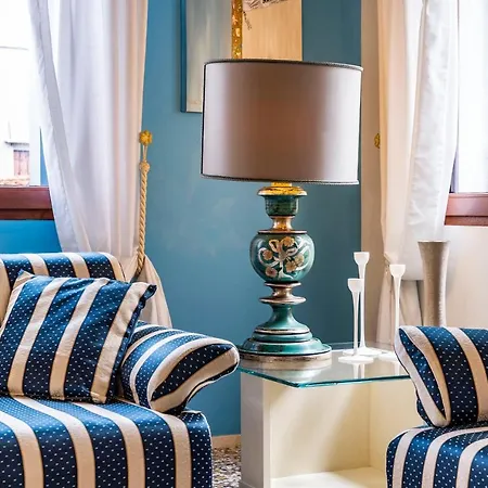Friari Suite-luxury Apt. Close To Rialto Bridge Apartment